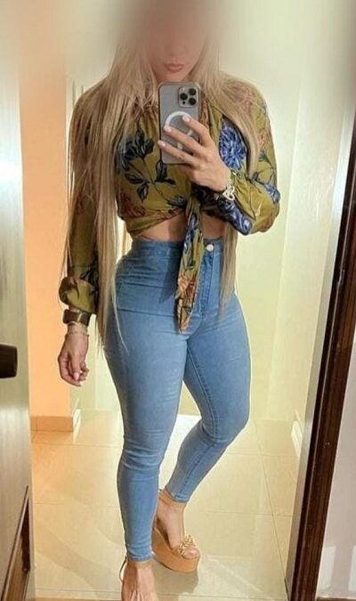 CAMILA 32 AÑOS «SOY UNA CHICA RUBIA DEPORTISTA DE VISITA EN LA CIUDAD» (6 FOTOS)