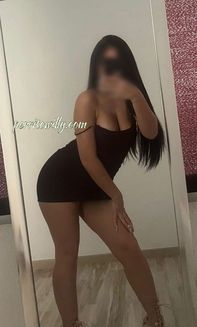 CELESTE 21 AÑOS «SOY UNA CHICA MUY ABIERTA Y ATENTA» (5 FOTOS)